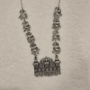 Elegant Silver Necklace